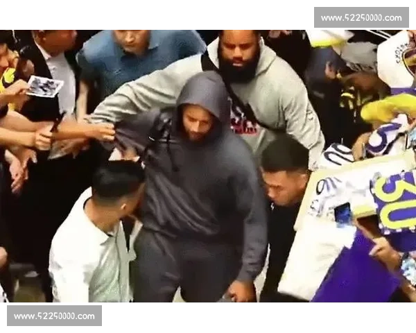 詹姆斯中国行现库里球迷:线上互怼,线下同欢